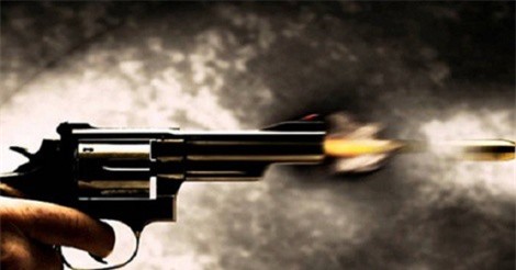 Giải quyết mâu thuẫn giao thông, người đàn ông nổ súng bắn chết người