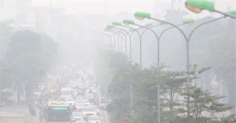 DỰ BÁO THỜI TIẾT (21/1): Hà Nội “chìm” trong mây mù, TP.HCM mưa rải rác