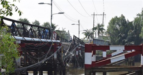 Mức hình phạt nào cho tài xế chở quá tải gây sập cầu Long Kiển?