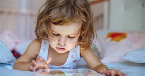 Nghiện thiết bị công nghệ, trẻ em có thể bị "zombie hóa"