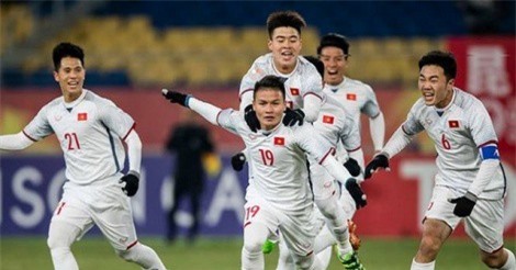 CĐV tung hô U23 Việt Nam là “vua” châu lục