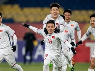 CĐV tung hô U23 Việt Nam là “vua” châu lục