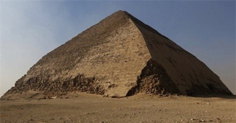 Tiết lộ bí ẩn về phần lõi ma quái của các Kim tự tháp Ai Cập