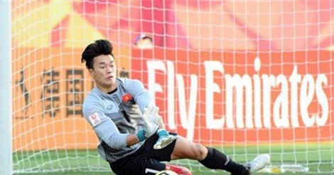 Clip: Những pha cản phá xuất thần của Tiến Dũng giúp U23 Việt Nam “viết cổ tích”