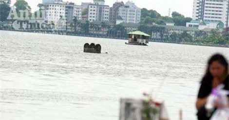 Giải mã bí ẩn nghĩa địa cổ dưới đáy hồ Tây