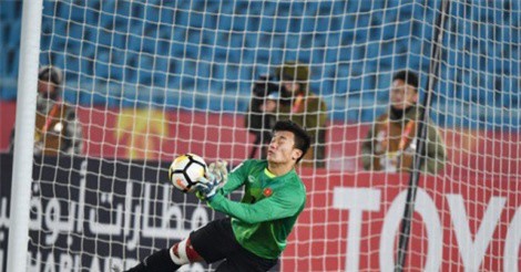 Mỹ nhân Việt phát cuồng vì thủ môn Tiến Dũng