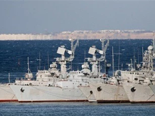 Ukraine: Đề xuất trả vũ khí từ Crimea là thủ thuật của Điện Kremlin