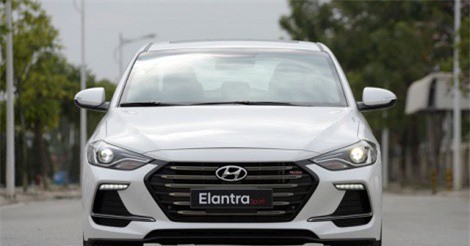 Chi tiết Hyundai Elantra Sport vừa ra mắt thị trường Việt với giá 729 triệu