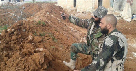 Idlib: Chiếm được sân bay chiến lược, quân đội Syria chuyển hướng tấn công mới