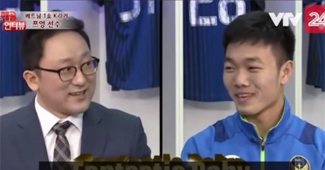 Clip: Xuân Trường tự tin trả lời phỏng vấn đài SBS Hàn Quốc