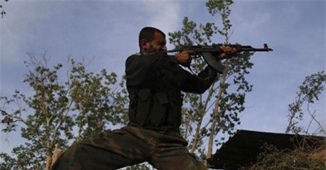 Đông Damascus dậy sóng: Phiến quân gồng dậy cướp lại căn cứ chiến lược từ quân đội Syria