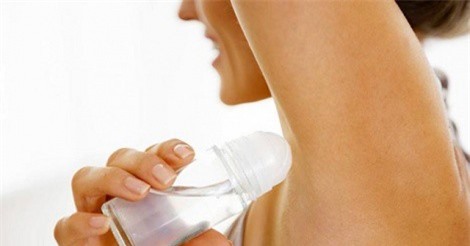 Những cách sử dụng chất khử mùi khiến bạn mãi "viêm cánh"
