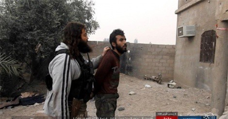 IS giáng đòn bất ngờ vào Deir Ezzur, người Kurd tổn thất nặng