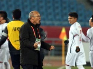 Trao kỷ niệm chương “Vì thế hệ trẻ” cho HLV Park Hang-seo