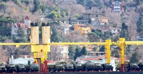 Chùm ảnh tàu Nga chở số lượng lớn vũ khí tới Tartus "tăng lực" cho Syria