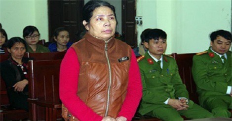 Lĩnh án tù vì... tung hứng trẻ 2 tháng tuổi