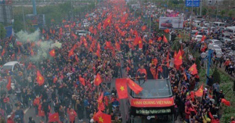 Báo chí thế giới sửng sốt vì sự cuồng nhiệt của NHM Việt Nam