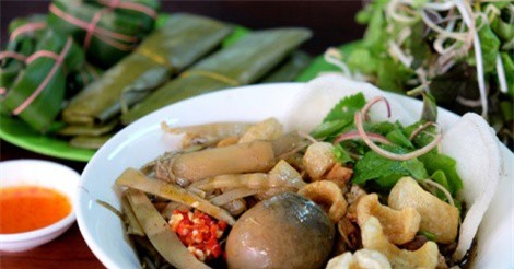 "Nếm thử" món bún cua thối nổi tiếng phố núi Pleiku