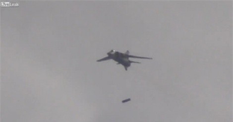 Oanh kích vào Idlib, Không quân Syria làm rung chuyển pháo đài phiến quân 