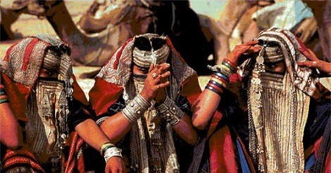 Phong tục cưới hỏi "quái đản" của các bộ tộc châu Phi