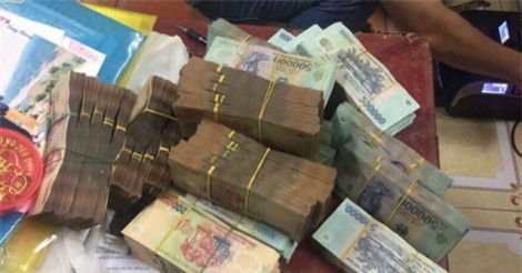 TIN HOT NGÀY 30/1: Nhiều ngân hàng tăng lãi suất, Phú Thọ thu hơn 1.000 tỷ từ vụ đánh bạc xuyên quốc gia