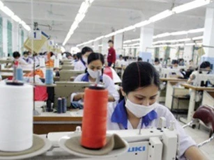 Năm 2017, dệt may Việt nhập hơn 40% nguyên liệu từ Trung Quốc