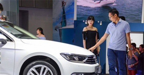 Ôtô khan hàng, "sốt giá" dịp cận Tết Nguyên đán 2018