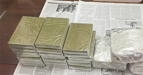 Bị bắt trên đường vận chuyển ma túy, 2 đối tượng dùng dao chống trả Công an quyết liệt