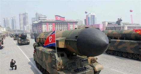 Lý do Kim Jong-un khoe hàng trăm tên lửa tầm xa trước thềm Thế vận hội