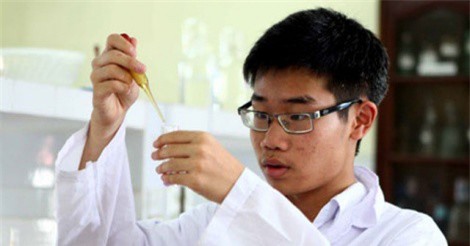 “Chàng trai vàng” Hóa nhận học bổng “khủng” từ đại học số 1 thế giới
