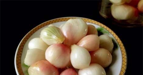 Chống ngấy ngày Tết với món hành muối giòn, ngon lạ miệng