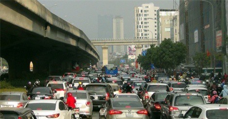 Hà Nội xén dải phân cách đường Vành đai 3 để giảm ùn tắc