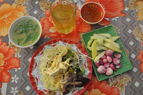 Cơm gà Tam Kỳ, miếng ngon nhớ lâu