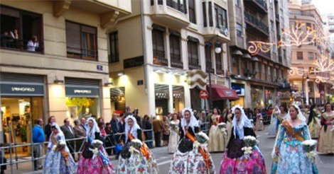 Khám phá Valencia bằng lễ hội Las Fallas
