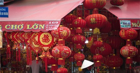 Không khí Tết tràn ngập phố người Hoa ở Sài Gòn