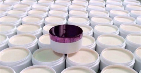 Tiền mất, tật mang vì mỹ phẩm giả