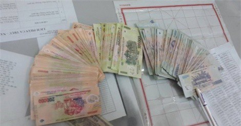 Cả gia đình vướng vào vòng lao lý vì... con gái trộm tiền quán cơm