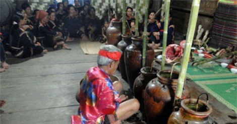 Độc đáo lễ cúng thần lúa của người Ê Đê