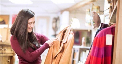 Mặc quần áo mới mua chưa giặt nguy hiểm thế nào?