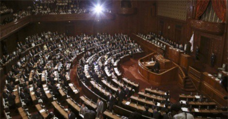 Nhật Bản: Đại biểu Quốc hội diễn tập sơ tán tránh tên lửa Triều Tiên