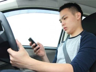 Những lưu ý sức khỏe khi lái xe du xuân ngày Tết