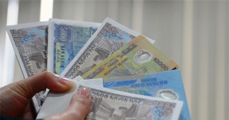 VIDEO: Đổi tiền lẻ với số lượng và mệnh giá không hạn chế sôi động dịp cận Tết 