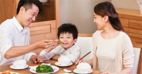 Trẻ em ăn Tết thế nào để vui, khỏe?