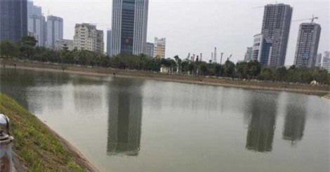 Hà Nội: Rơi xuống hồ tử vong khi thả cá tiễn ông Công, ông Táo