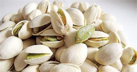 Da đẹp mịn màng với 4 loại hạt nhâm nhi ngày Tết