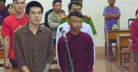 Bình Phước: Đâm chết bạn nhậu chỉ vì... cái khoác vai tại quán karaoke 