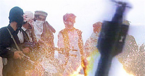  Mỹ giáng "mẹ các loại bom" thổi bay trại tẩy não của phiến quân Taliban