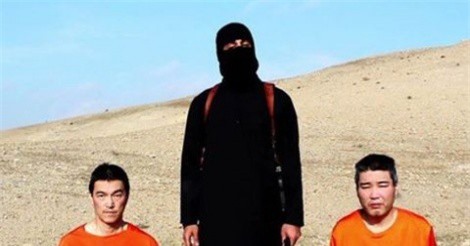 SDF bắt sống 2 phiến quân IS người Anh chuyên hành quyết dã man các con tin