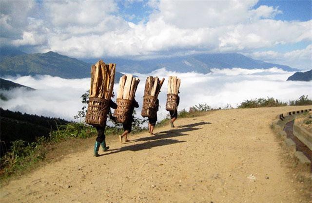 Tìm hiểu tập tục thờ thần bếp của người Hà Nhì