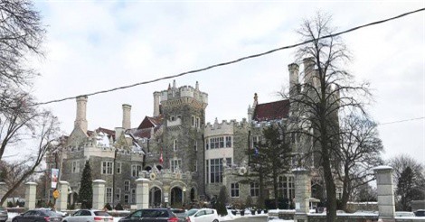 Chuyện về vị tỷ phú si tình, chi cả núi vàng để xây lâu đài tặng vợ